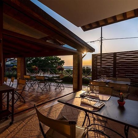 Albergo Ristorante Il Terziere Треві Екстер'єр фото