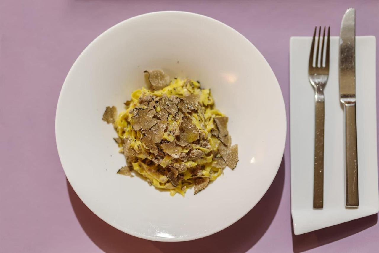 Albergo Ristorante Il Terziere Треві Екстер'єр фото