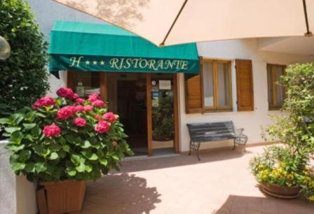 Albergo Ristorante Il Terziere Треві Екстер'єр фото